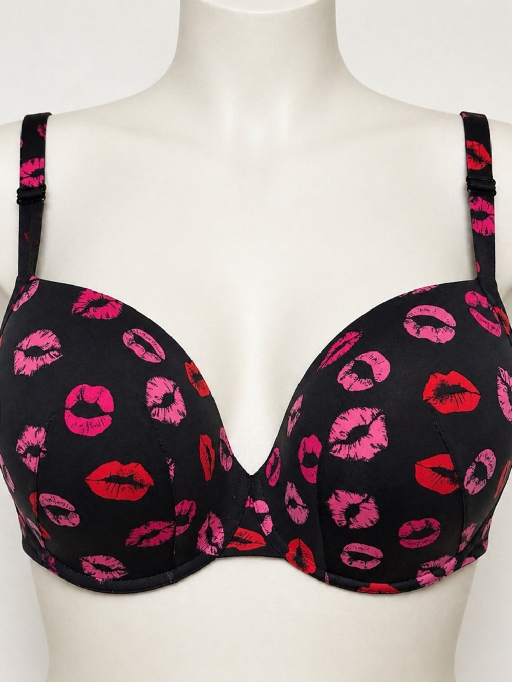 Cacique 42DDD Black Lip Print Bra Full Coverage Underwire Sexy Fun